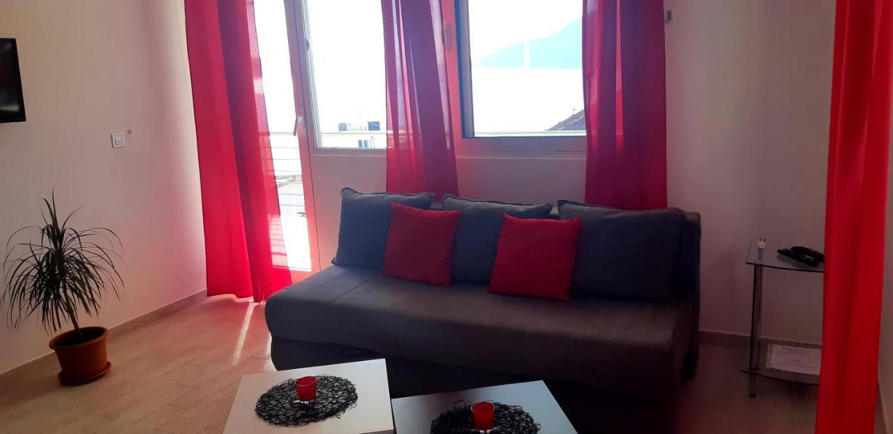 Jk Apartmani Херцег-Нови Экстерьер фото