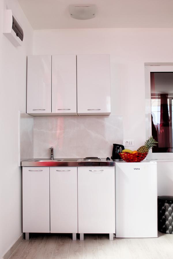 Jk Apartmani Херцег-Нови Экстерьер фото